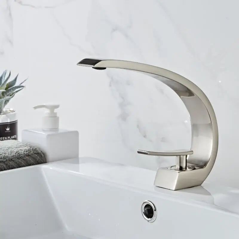 Basin Faucet Modern Bathroom Mixer Tap Nickel/Black/Gold Wash Basin Faucet Single Handle Hot and Cold Waterfall Faucet